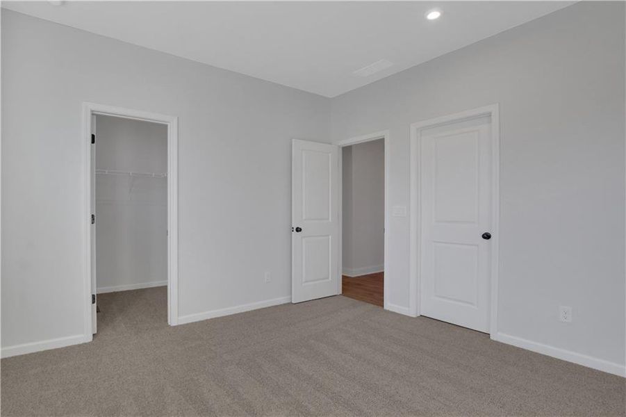 Spacious, unfurnished interior of a new home in Hillside Manor, Powder Springs (Image 34). Spacious, unfurnished interior of a new home in Hillside Manor, Powder Springs (Image 34).
