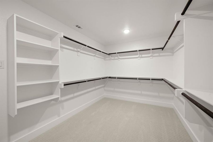 Spacious, unfurnished interior of a new home in The Abbey at Mercer Crossing, Farmers Branch (Image 26). Spacious, unfurnished interior of a new home in The Abbey at Mercer Crossing, Farmers Branch (Image 26).