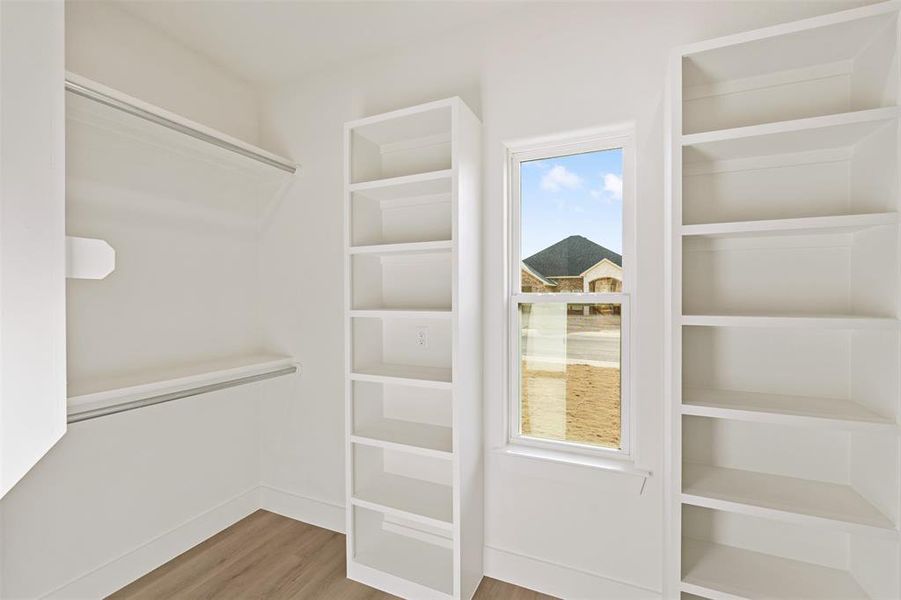 Spacious, unfurnished interior of a new home in , Mabank (Image 25).