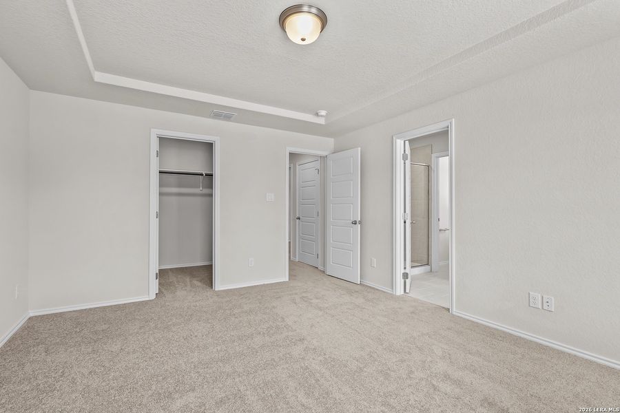 Spacious, unfurnished interior of a new home in Meadows at Oak Creek, San Antonio (Image 32). Spacious, unfurnished interior of a new home in Meadows at Oak Creek, San Antonio (Image 32).