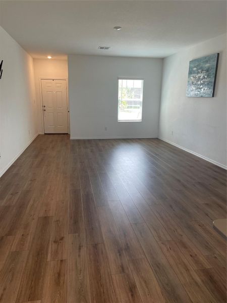 Spacious Living Room Spacious Living Room