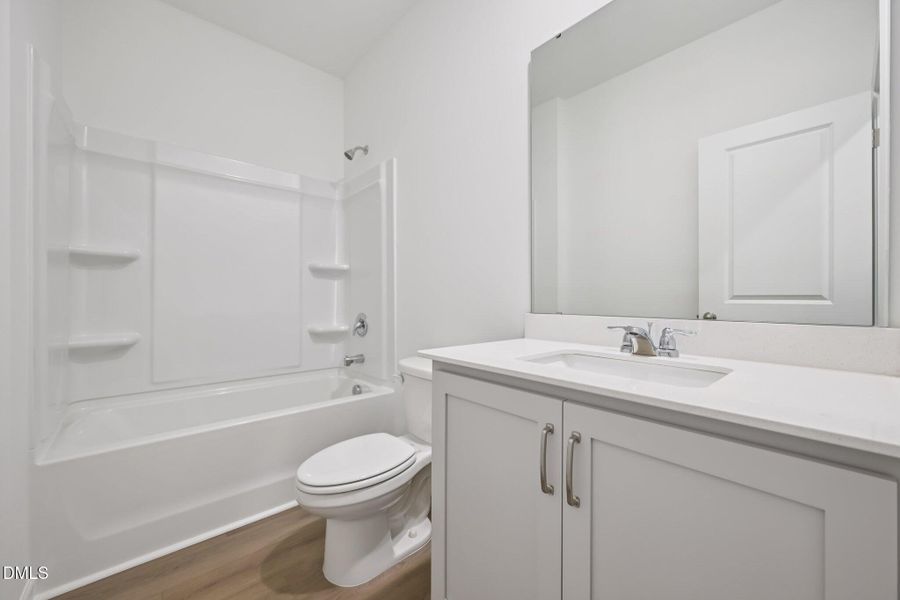 19-web-or-mls-Salers Loop-S1703-019 19-web-or-mls-Salers Loop-S1703-019