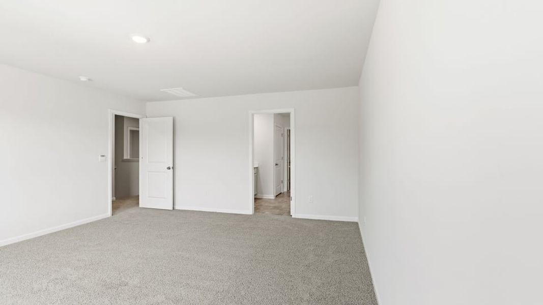 Spacious, unfurnished interior of a new home in Palmetto Valley, Anderson (Image 35).