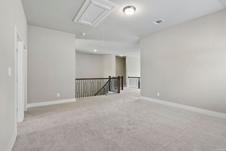Spacious, unfurnished interior of a new home in Fox Falls, Boerne (Image 40). Spacious, unfurnished interior of a new home in Fox Falls, Boerne (Image 40).