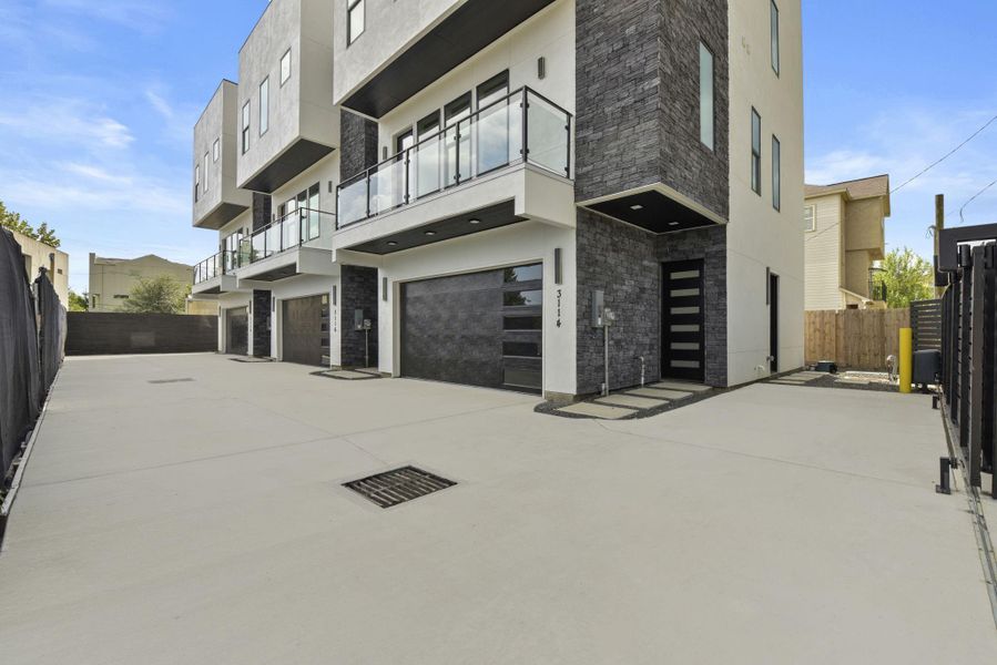 Exterior details and patio area of a home in , Houston (Image 3). Exterior details and patio area of a home in , Houston (Image 3).
