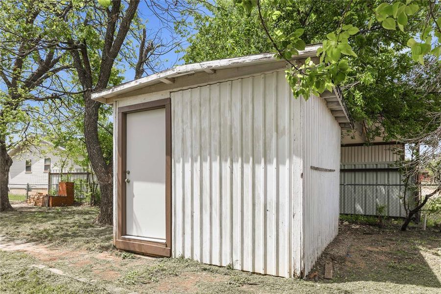 Exterior details and patio area of a home in , Coleman (Image 17).
