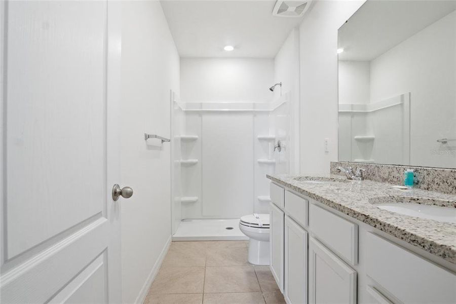 Furnished interior view inside a new home in , Davenport (Image 10).