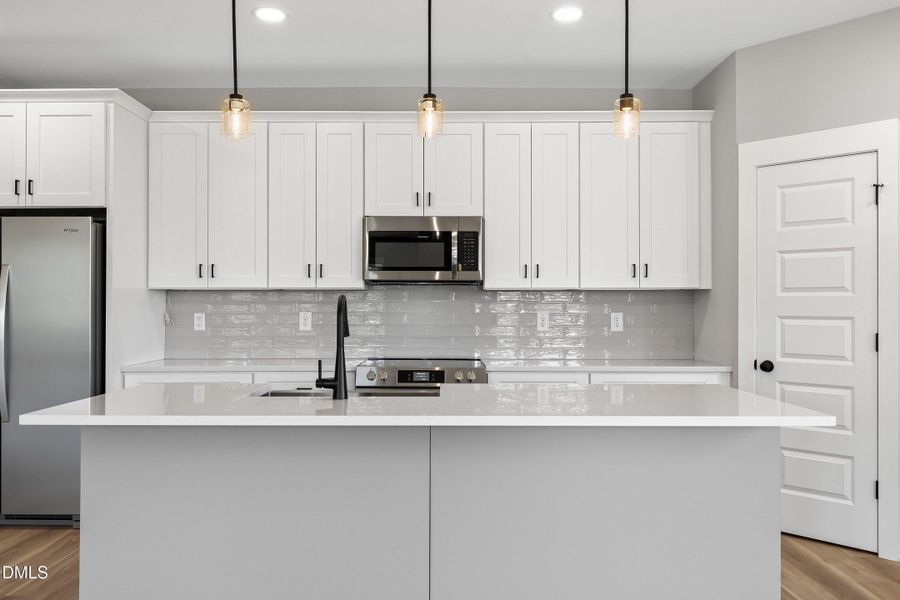 19-4401 Fairhaven Dr W _5585 19-4401 Fairhaven Dr W _5585