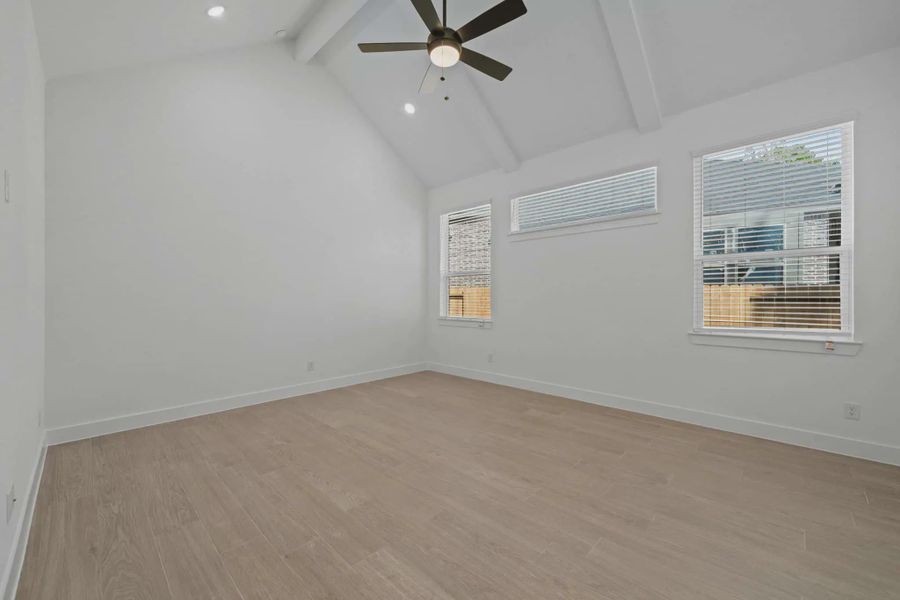 Spacious, unfurnished interior of a new home in The Woodlands Hills, Willis (Image 26).