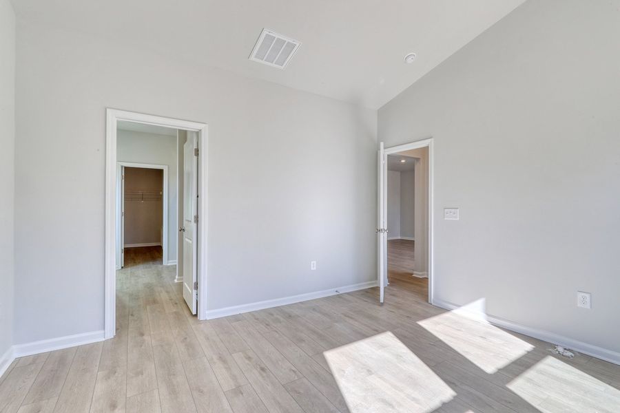 Spacious, unfurnished interior of a new home in Jordan Grove, Conway (Image 20).