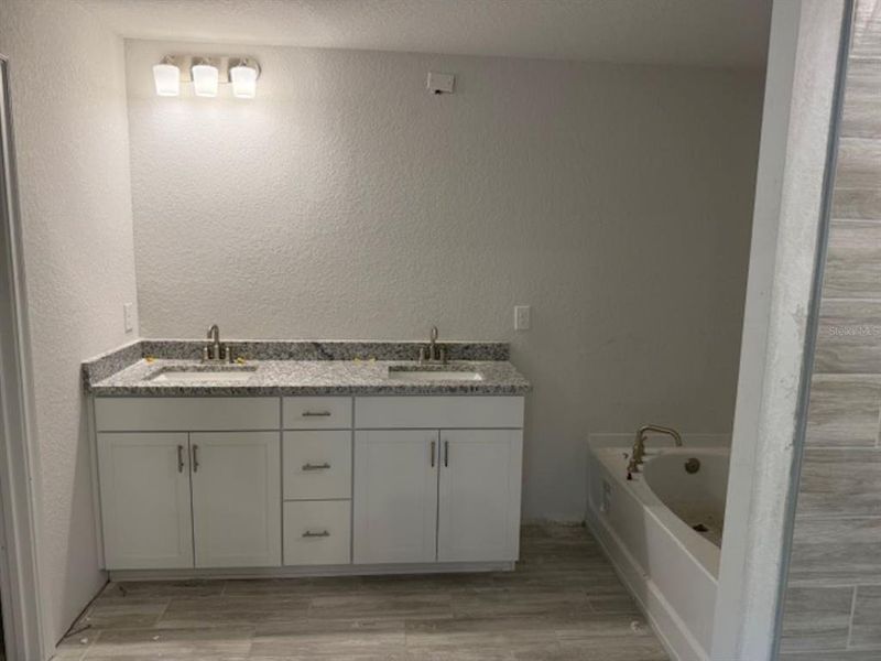 Furnished interior view inside a new home in West Oak, Ocala (Image 5).