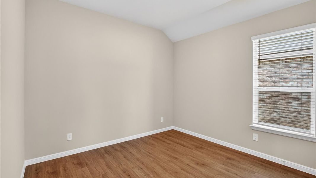 Spacious, unfurnished interior of a new home in Lakeview Pointe, Grand Prairie (Image 26).