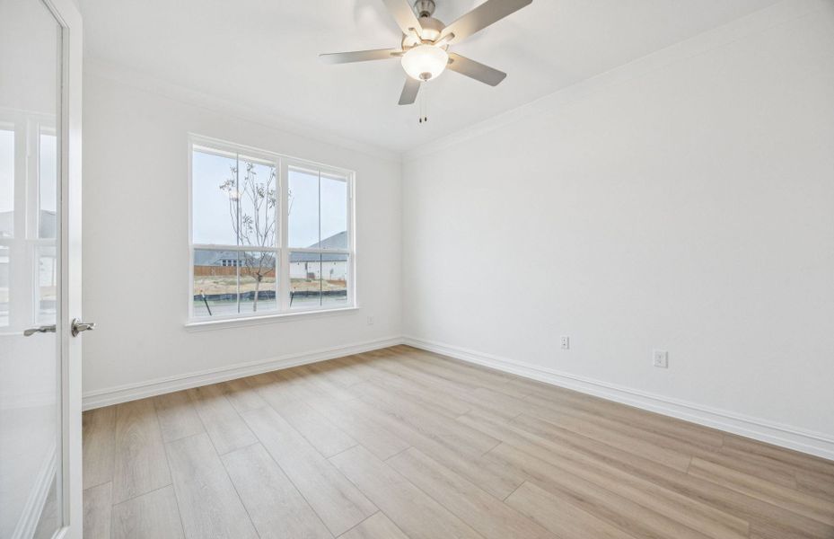 Spacious, unfurnished interior of a new home in Wellington, Fort Worth (Image 17).