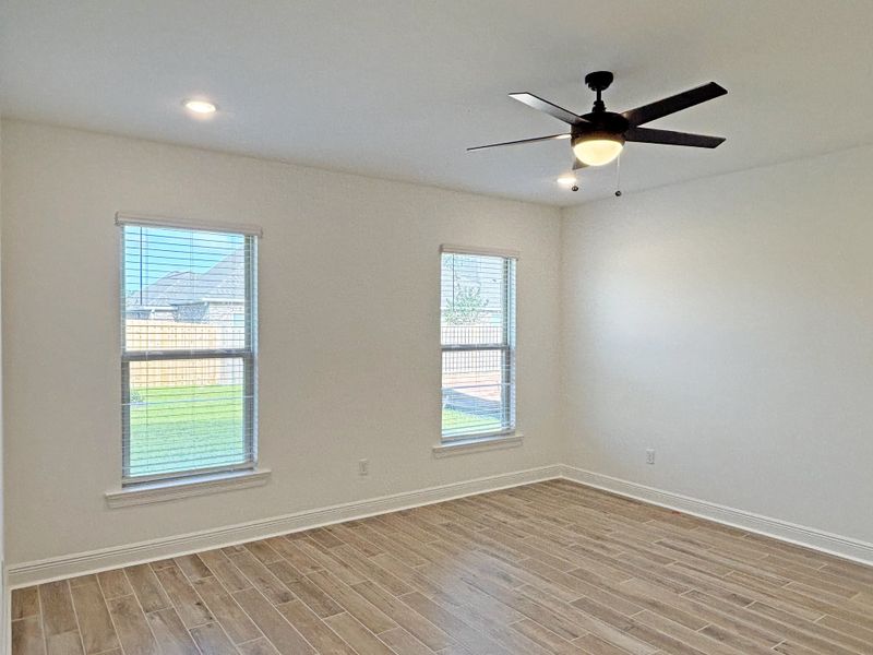 Spacious, unfurnished interior of a new home in Bird Song at Hammock Bay, Freeport (Image 15). Spacious, unfurnished interior of a new home in Bird Song at Hammock Bay, Freeport (Image 15).