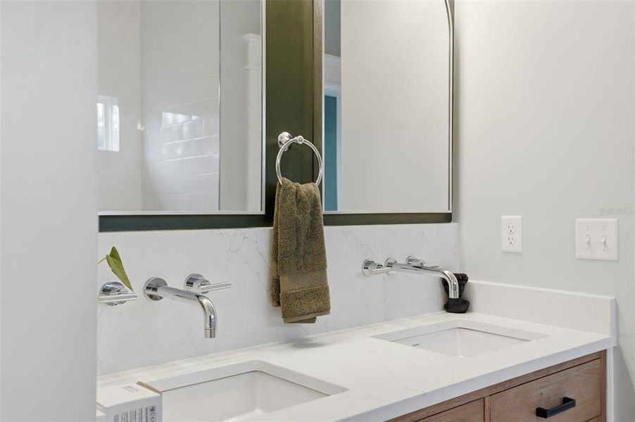 Close-up of interior finishes inside a home in , Webster (Image 18). Close-up of interior finishes inside a home in , Webster (Image 18).