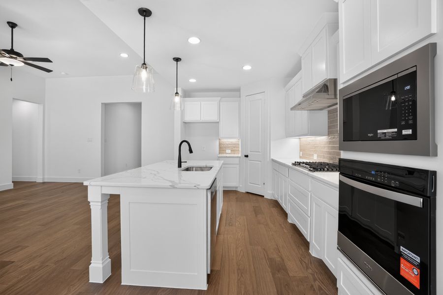 132 Buffalo - Kitchen