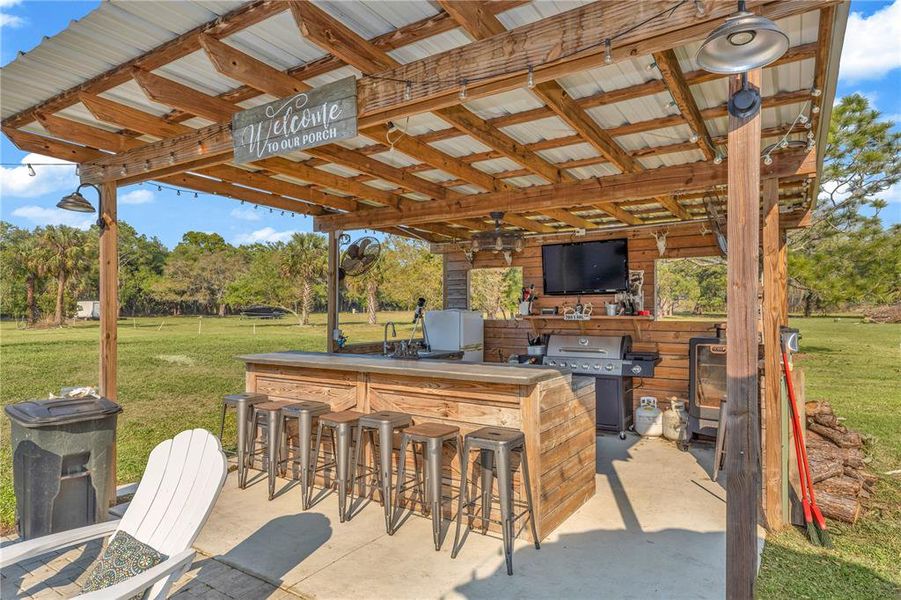 Community amenities in , Osteen (Image 34).