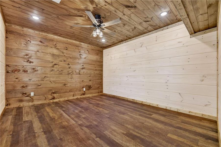 Spacious, unfurnished interior of a new home in , Ellijay (Image 21).