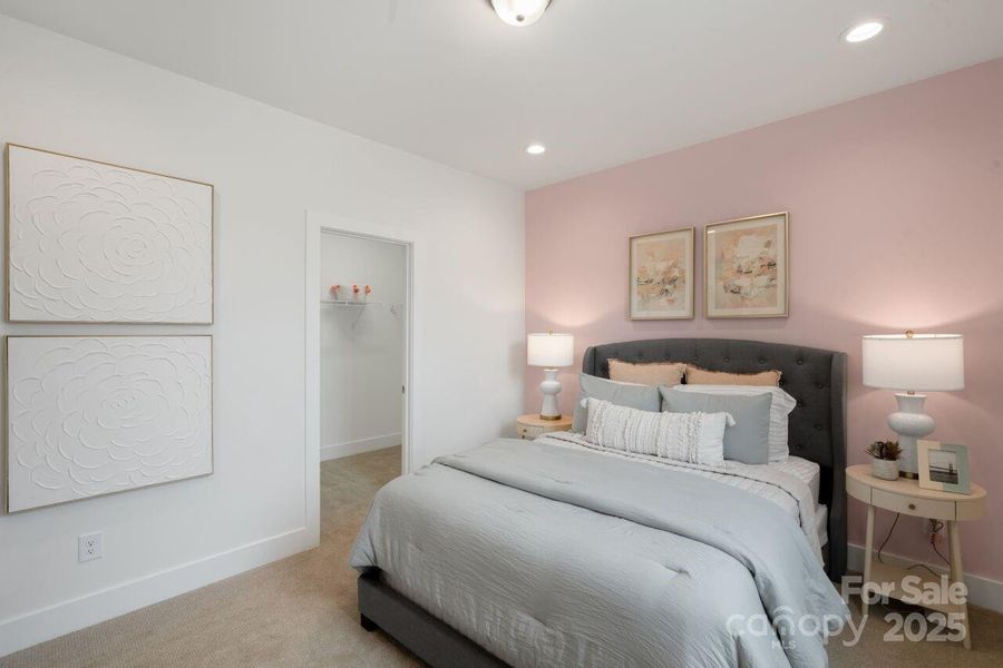 Digital Image Similar