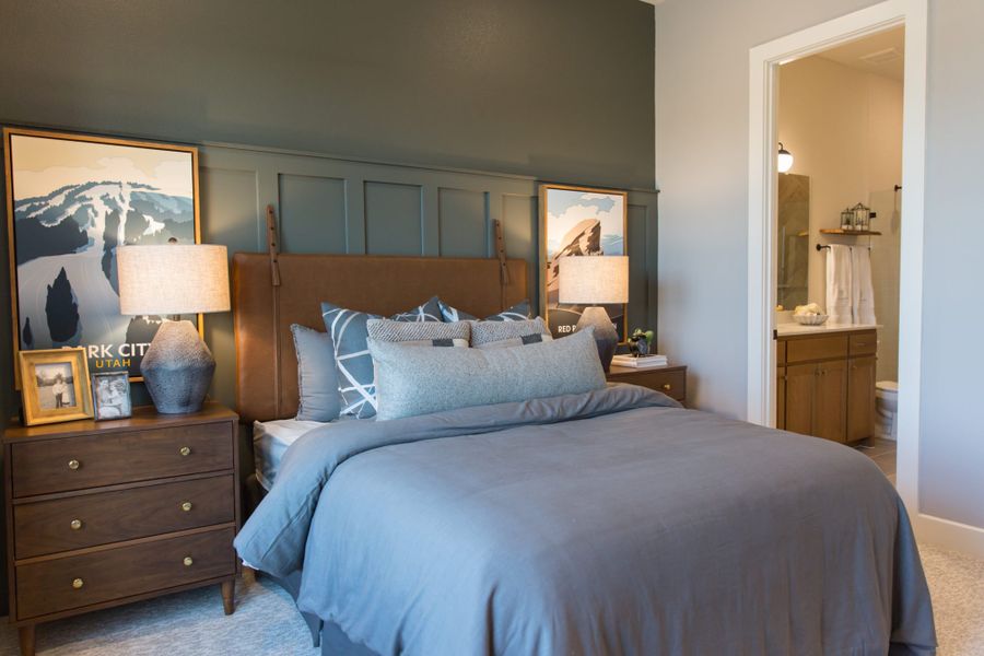 Representative furnished interior of a home built from the 5541 by Tradition Homes in Mustang Lakes, McKinney (Image 12).