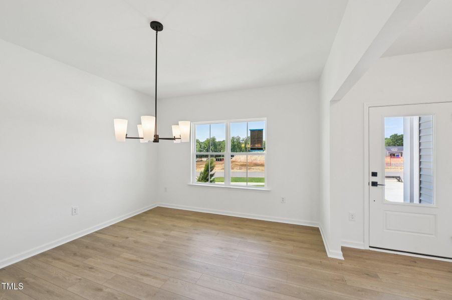 7-web-or-mls-N Stonemill Trl-S0507-007