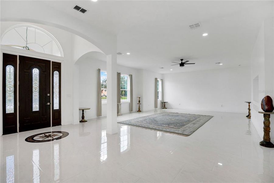 Spacious, unfurnished interior of a new home in , Orlando (Image 18). Spacious, unfurnished interior of a new home in , Orlando (Image 18).