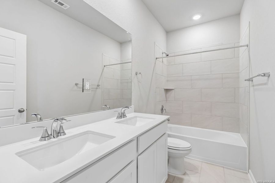 Furnished interior view inside a new home in Thomas Pond, San Antonio (Image 12).