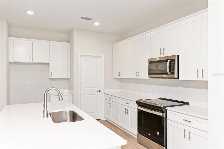 Furnished interior view inside a new home in Cherrywood Preserve, Ocala (Image 8).