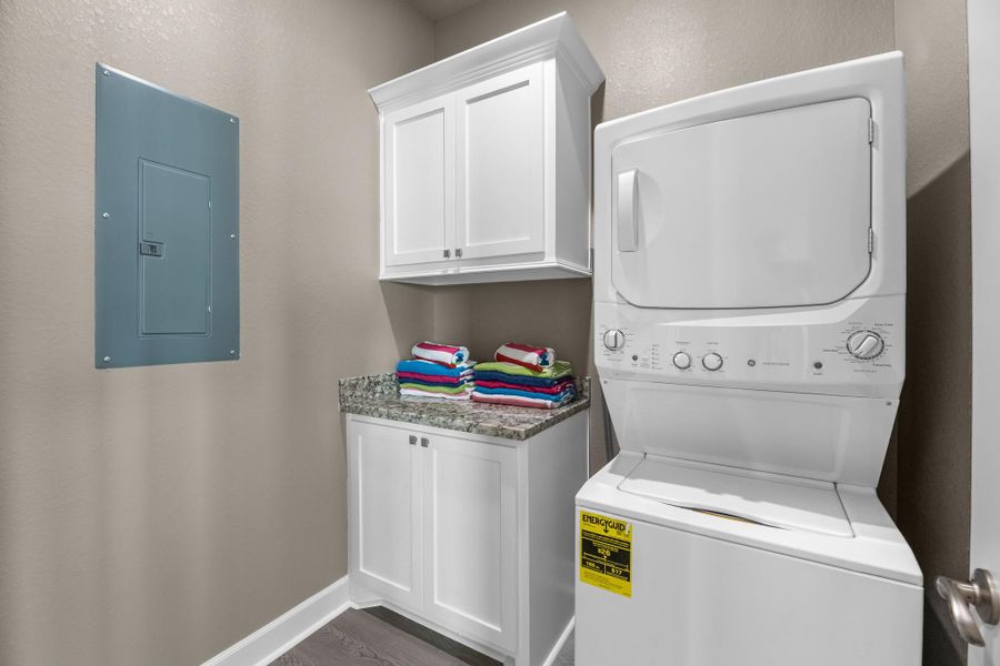 Furnished interior view inside a new home in , Freeport (Image 10).