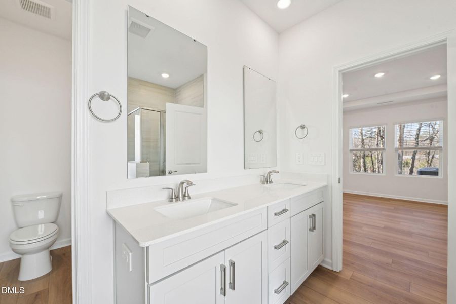 12 - Primary Bath