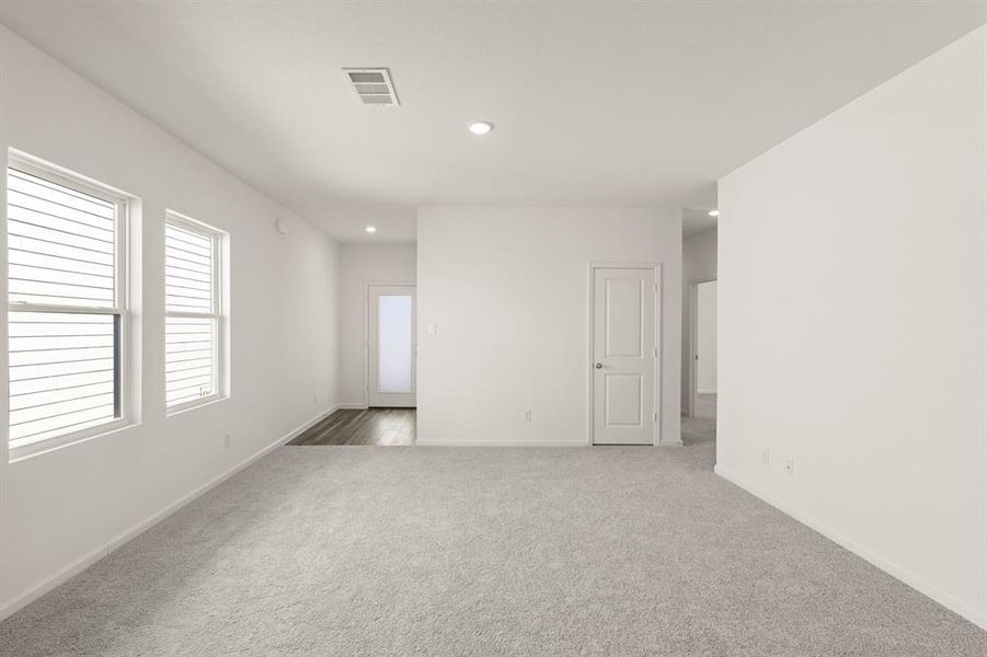 09. 501 Merced - Family (4)