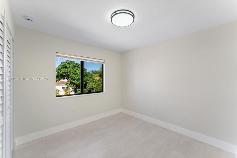 Spacious, unfurnished interior of a new home in , Miami (Image 32).