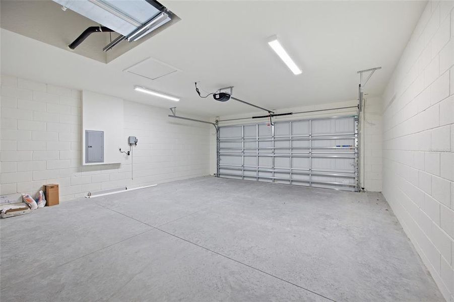 Spacious, unfurnished interior of a new home in , Summerfield (Image 37).