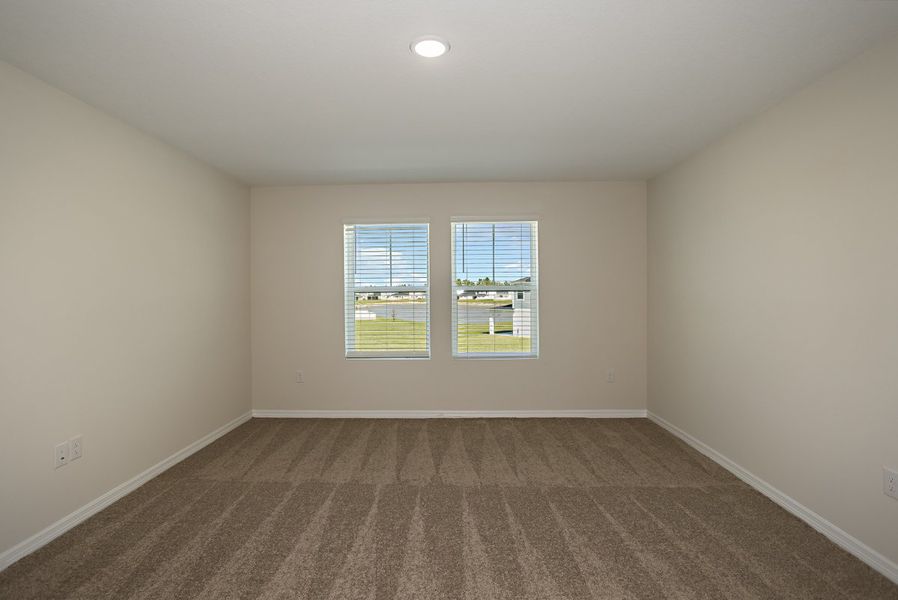 Spacious, unfurnished interior of a new home in Scenic Terrace, Haines City (Image 17).