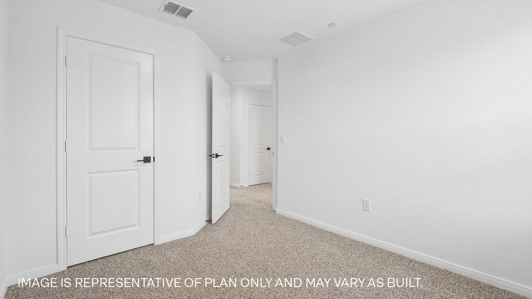 Spacious, unfurnished interior of a new home in Avery Centre, Round Rock (Image 23).