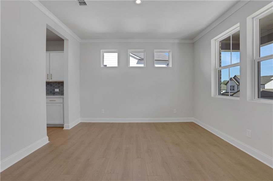 Spacious, unfurnished interior of a new home in Cambridge at Steels Bridge, Canton (Image 22).