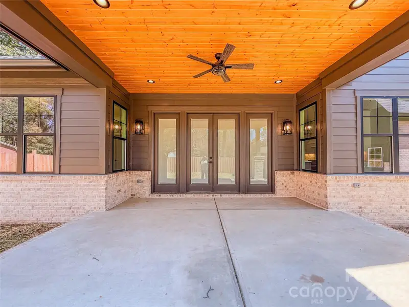 Exterior details and patio area of a home in , Charlotte (Image 4).