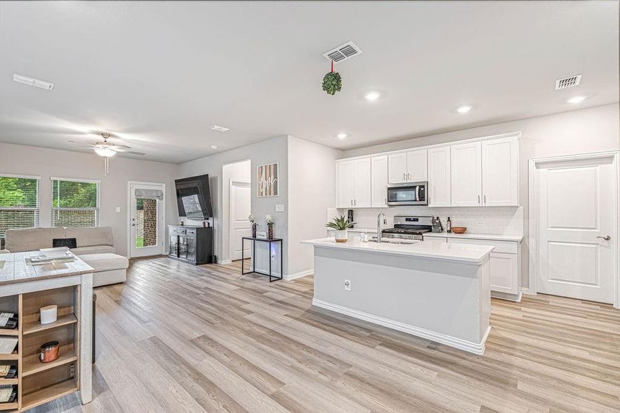 Furnished interior view inside a new home in , McKinney (Image 28).