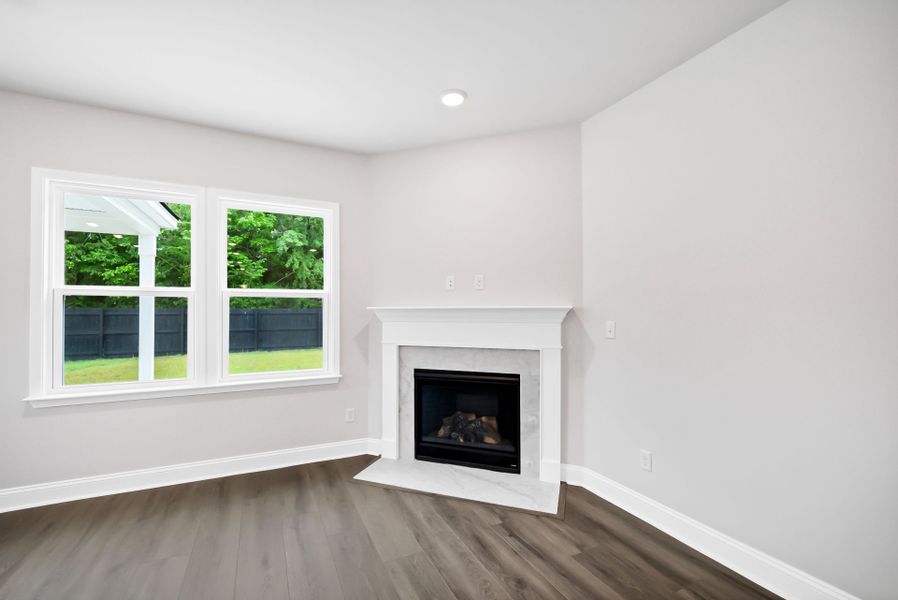 Spacious, unfurnished interior of a new home in Monroe Preserve, Chapin (Image 36).