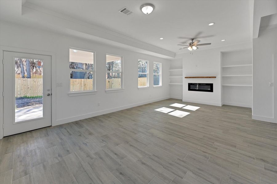 Spacious, unfurnished interior of a new home in , Montgomery (Image 18).