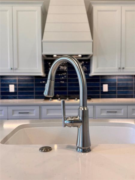 Close-up of interior finishes inside a home in Lexington Heights, Willis (Image 16).