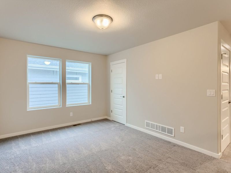 Representative unfurnished interior of a home built from the Pearl by View Homes in Lochbuie Station – Jewel Collection, Lochbuie (Image 32).