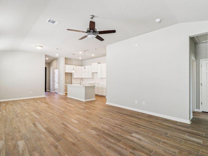 Spacious, unfurnished interior of a new home in Kallison Ranch, San Antonio (Image 17).
