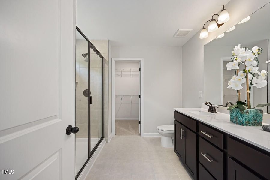 Furnished interior view inside a new home in Wellers Knoll, Lillington (Image 108).