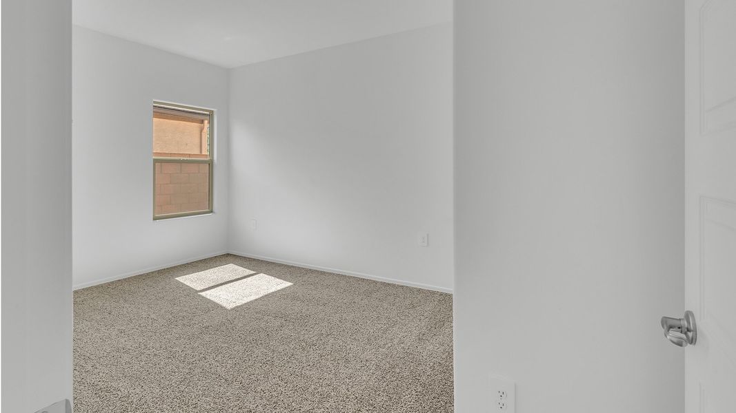 Spacious, unfurnished interior of a new home in Sycamore Vista, Vail (Image 28).