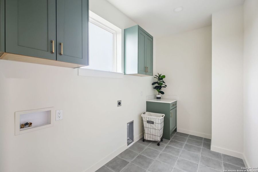 Furnished interior view inside a new home in , San Antonio (Image 13).