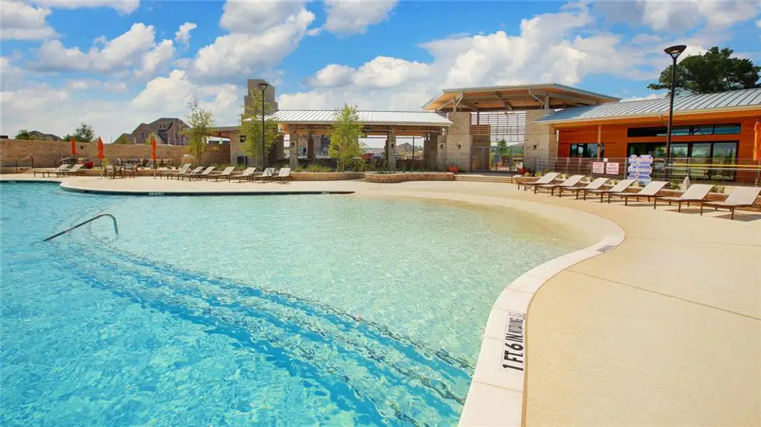 Community amenities in Trinity Falls, McKinney (Image 6).