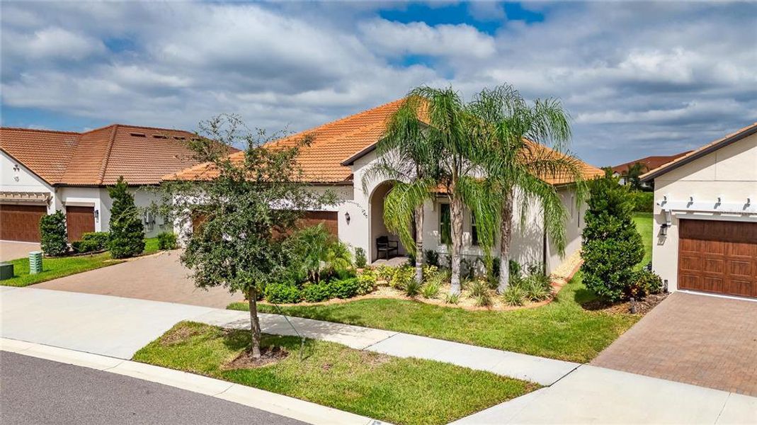 Image 67 of a home in Southshore Bay: The Grand Estates.