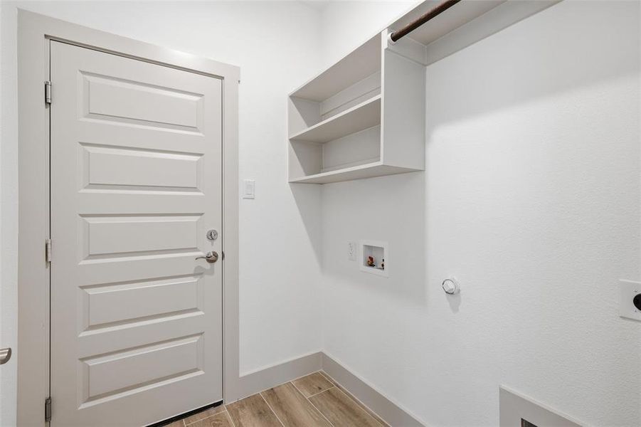 Spacious, unfurnished interior of a new home in , Hillsboro (Image 20).
