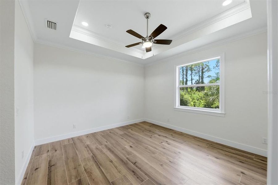 Spacious, unfurnished interior of a new home in , North Port (Image 32).